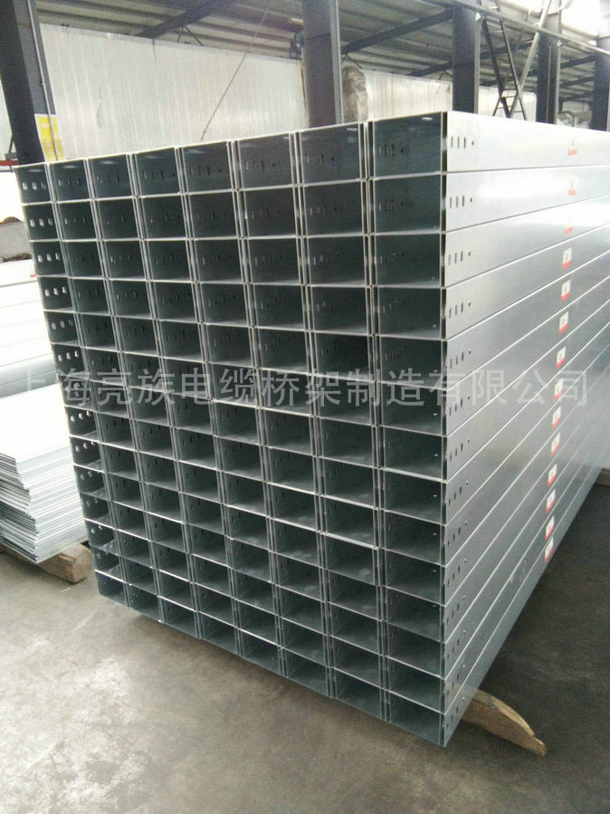 在驗收熱浸鋅橋架過程中，如何判斷？